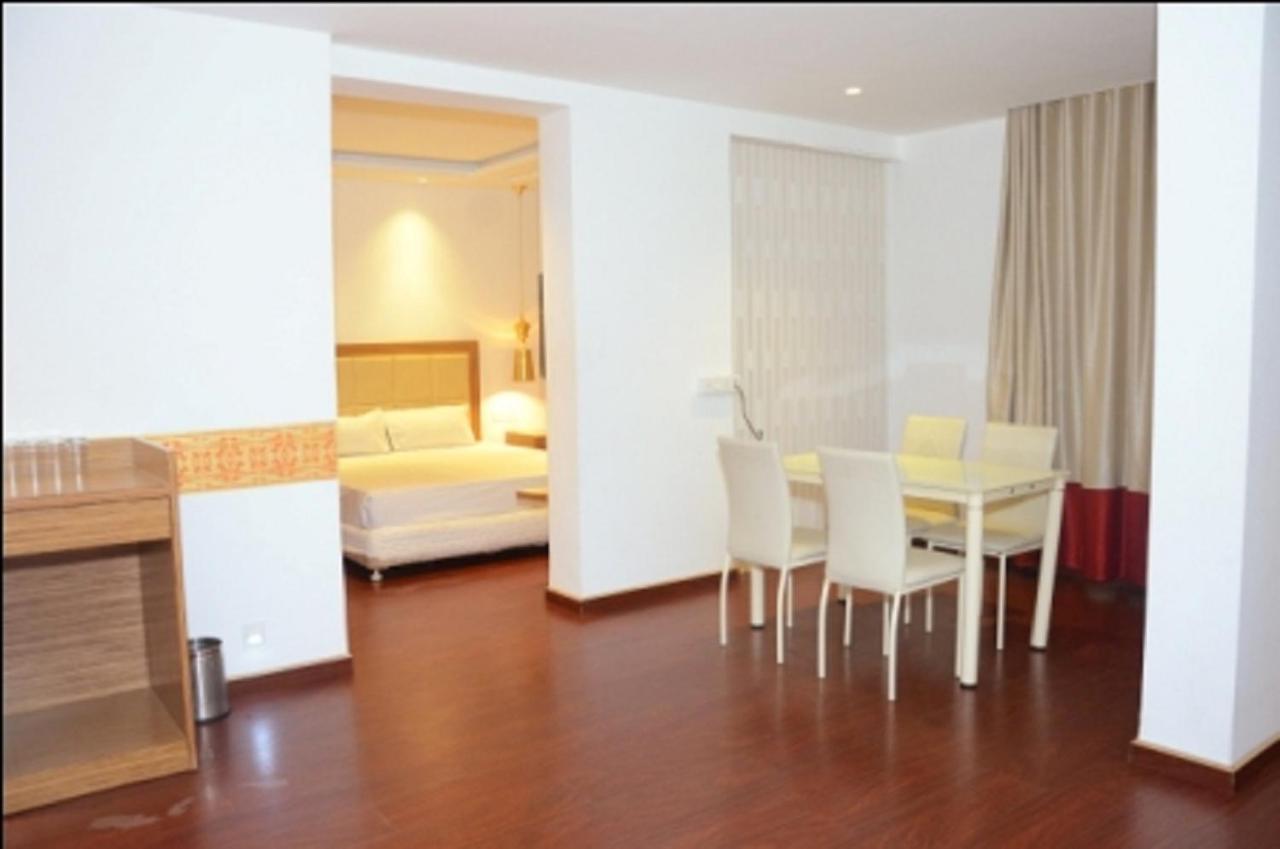 Hotel Amora - Rajnandgaon Raj Nandgaon Екстериор снимка