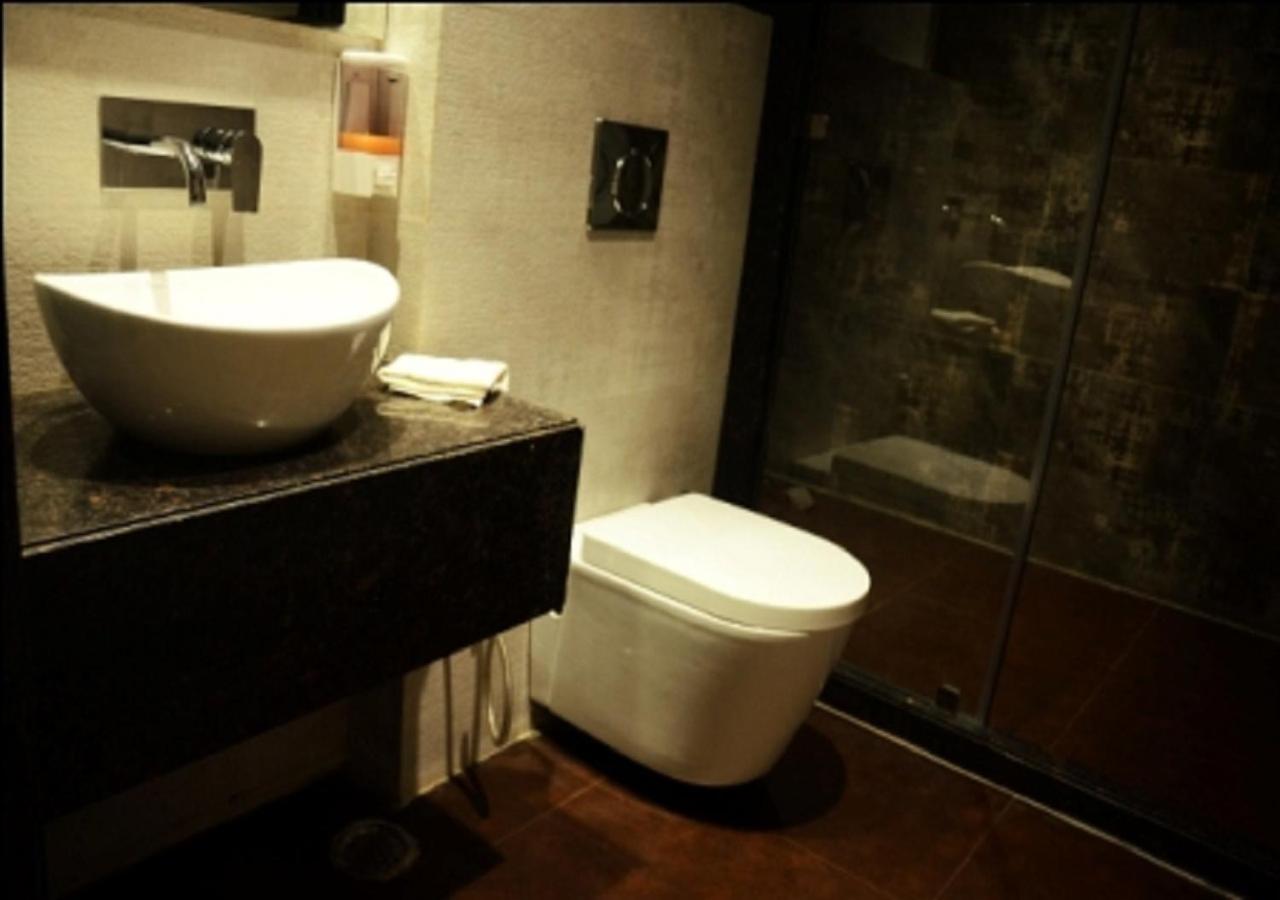Hotel Amora - Rajnandgaon Raj Nandgaon Екстериор снимка