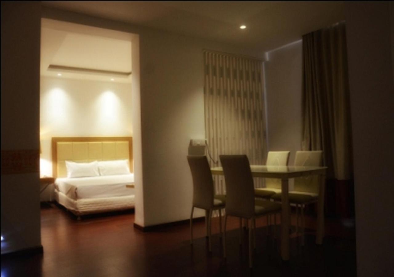 Hotel Amora - Rajnandgaon Raj Nandgaon Екстериор снимка