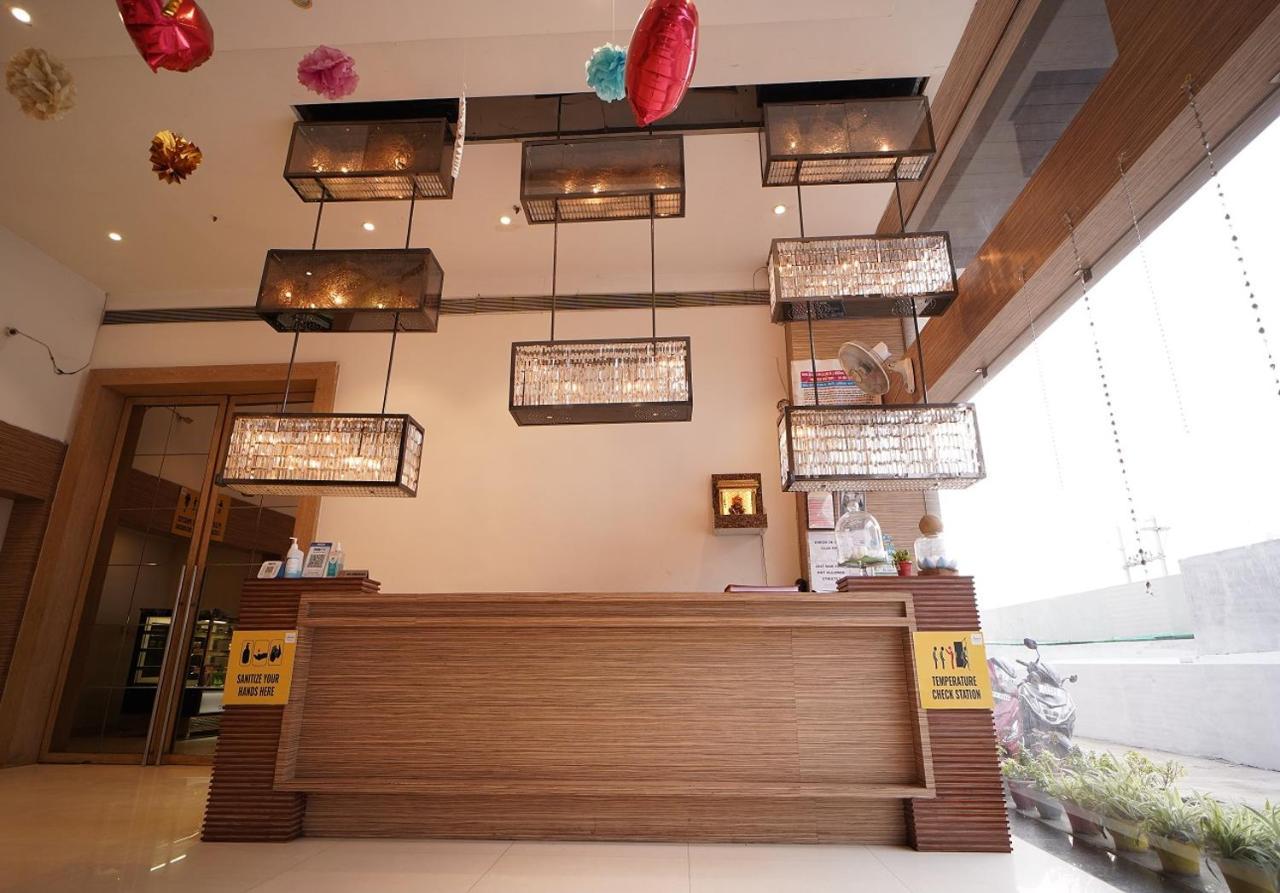 Hotel Amora - Rajnandgaon Raj Nandgaon Екстериор снимка