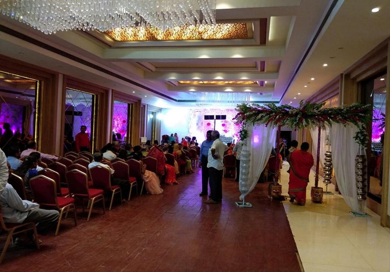 Hotel Amora - Rajnandgaon Raj Nandgaon Екстериор снимка